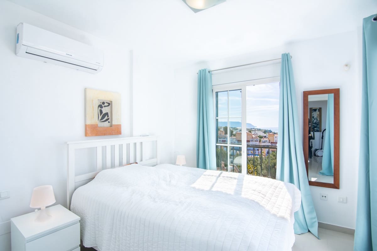 3 sypialnia Willa na sprzedaż w Nerja z basenem garażem - 799 000 € (Ref: 9790767)