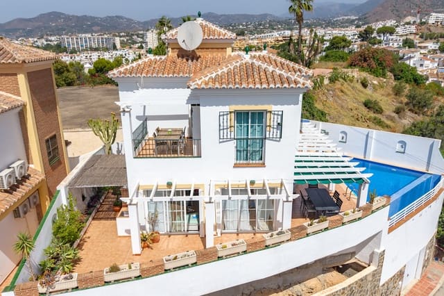 3 Zimmer Villa zu verkaufen in Burriana, Nerja mit Pool Garage - 799.000 € (Ref: 9790767)