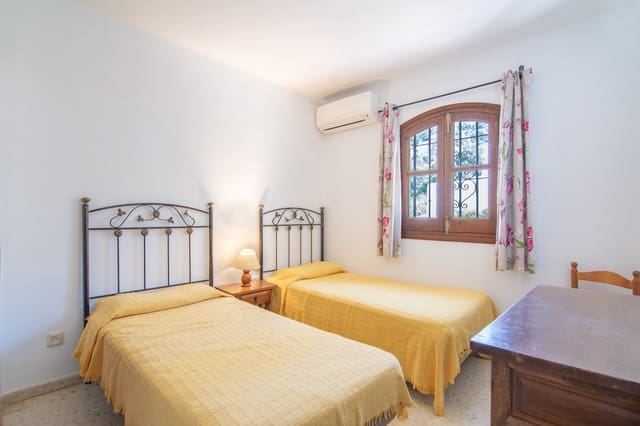 2 quarto Apartamento para venda em Nerja com piscina - 315 000 € (Ref: 9796140)