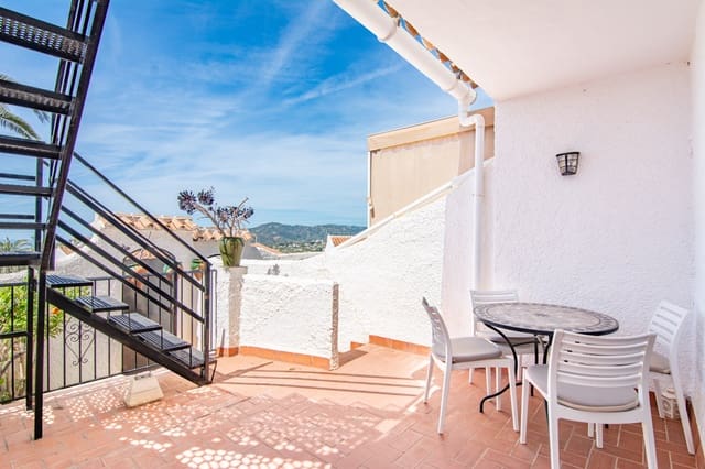 2 quarto Apartamento para venda em Nerja com piscina - 315 000 € (Ref: 9796140)