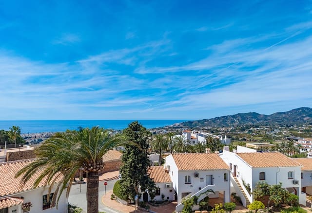 2 quarto Apartamento para venda em Nerja com piscina - 315 000 € (Ref: 9796140)