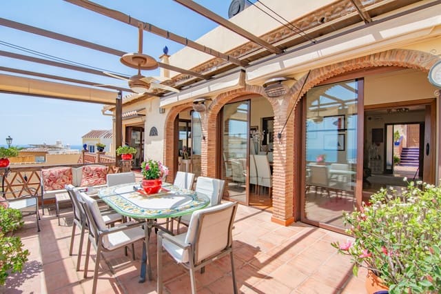 4 Zimmer Villa zu verkaufen in Nerja mit Pool - 1.750.000 € (Ref: 9807766)