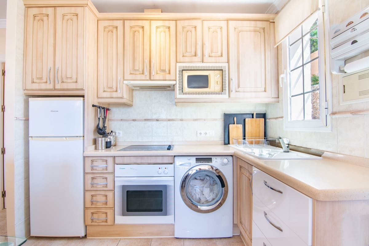 2 bedroom Apartment for sale in Nerja with pool - € 375,000 (Ref: 9835968)