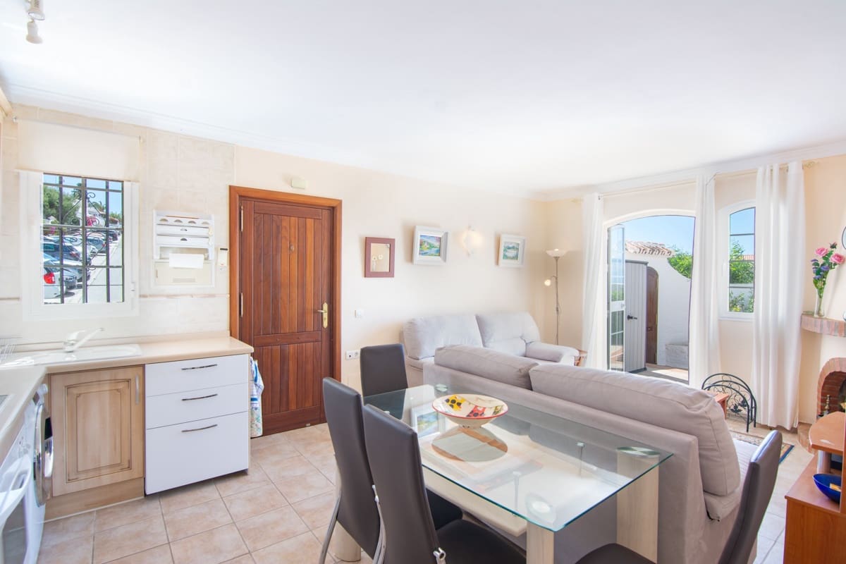 2 bedroom Apartment for sale in Nerja with pool - € 375,000 (Ref: 9835968)