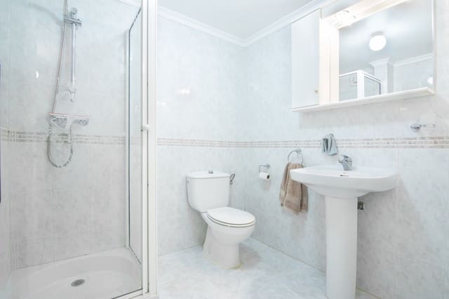 2 soveværelse Byhus til salg i Nerja med swimmingpool - € 365.000 (Ref: 9868287)