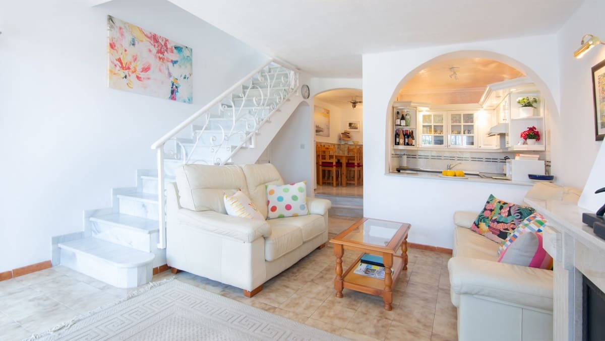2 soveværelse Byhus til salg i Nerja med swimmingpool - € 365.000 (Ref: 9868287)