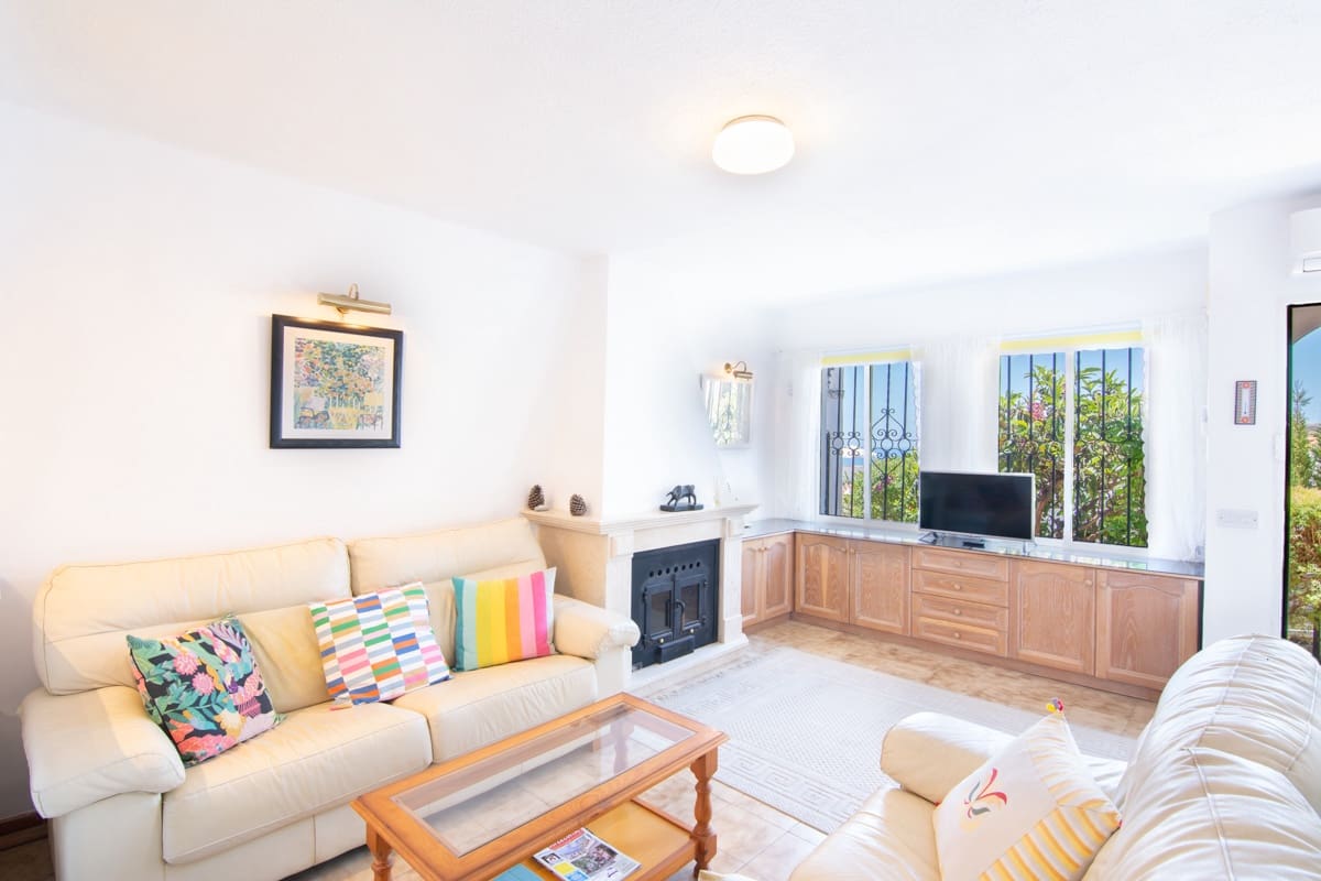 2 soveværelse Byhus til salg i Nerja med swimmingpool - € 365.000 (Ref: 9868287)