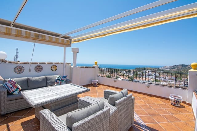 2 soveværelse Byhus til salg i Nerja med swimmingpool - € 365.000 (Ref: 9868287)