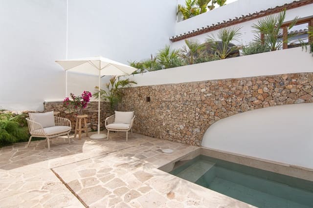 2 soverom Hus til salgs i Nerja med svømmebasseng - € 690 000 (Ref: 9880651)