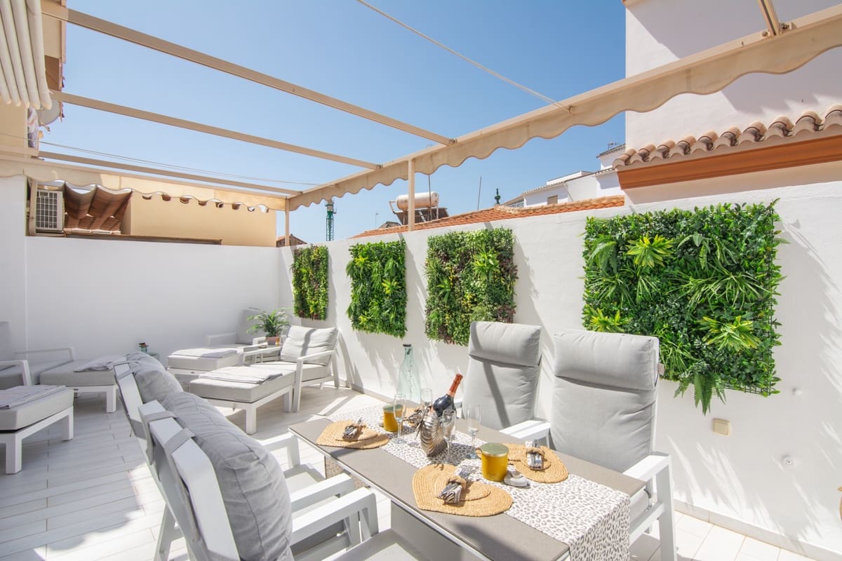 2 Zimmer Haus zu verkaufen in Torrox-Costa mit Pool Garage - 395.000 € (Ref: 9915305)