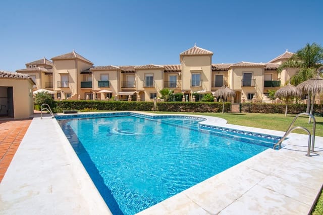 2 makuuhuone Omakotitalo myytävänä paikassa Torrox-Costa, Torrox mukana uima-altaan 
autotalli - 395 000 € (Ref: 9915305)