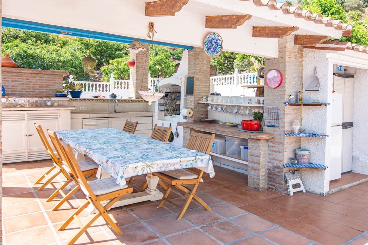 5 chambre Villa/Maison à vendre à Nerja avec piscine - 749 000 € (Ref: 9939483)