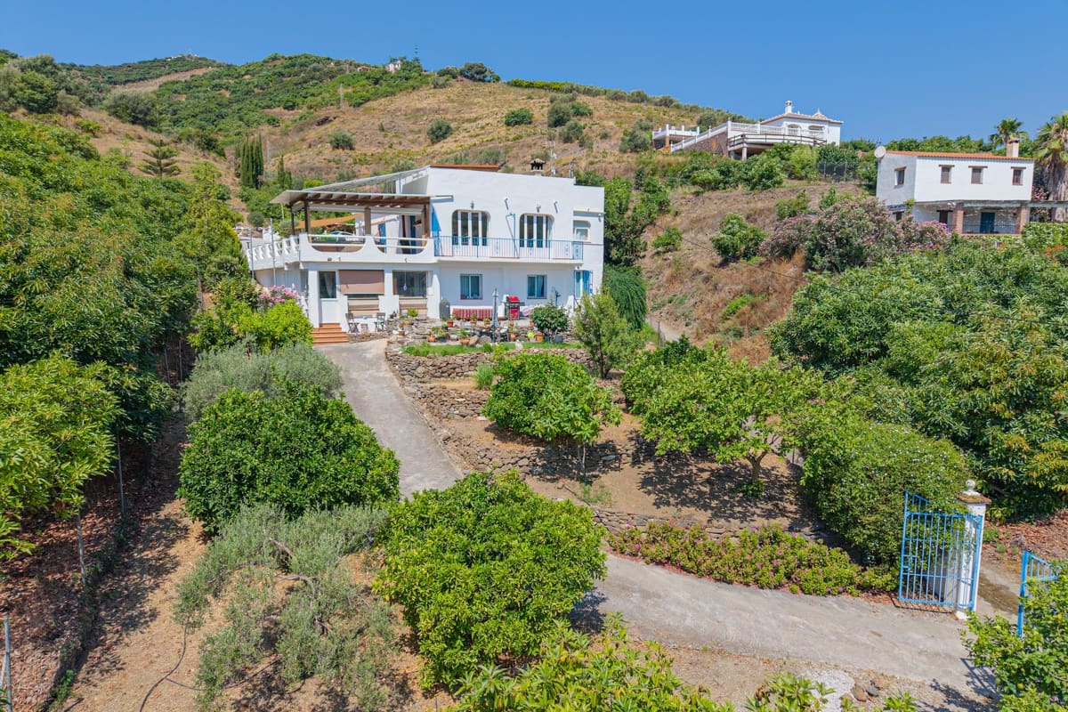 5 chambre Villa/Maison à vendre à Nerja avec piscine - 749 000 € (Ref: 9939483)