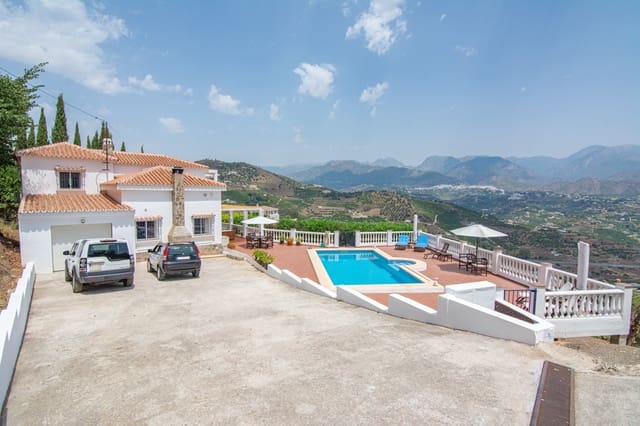 3 slaapkamer Villa te koop in Nerja met zwembad garage - € 695.000 (Ref: 9996688)