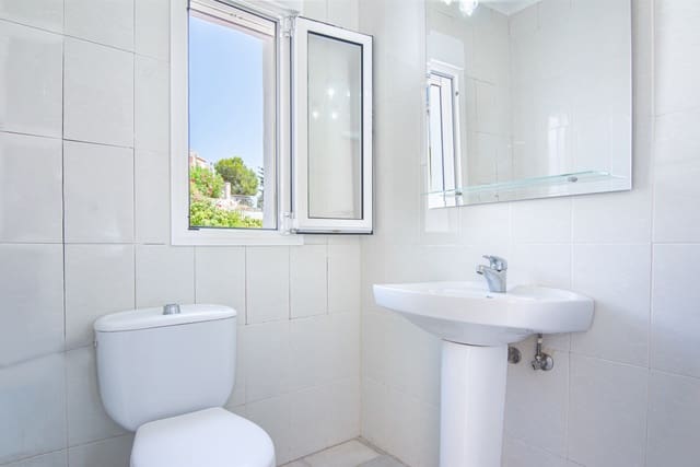 3 sovrum Hus till salu i Burriana, Nerja med pool garage - 439 000 € (Ref: 9998136)