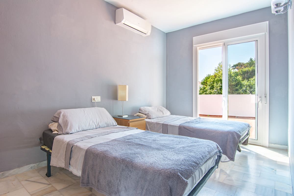 3 sovrum Hus till salu i Nerja med pool garage - 439 000 € (Ref: 9998136)