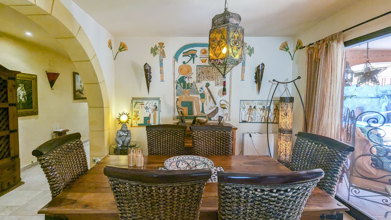 4 soverom Villa til salgs i Orba - € 599 000 (Ref: 8477134)