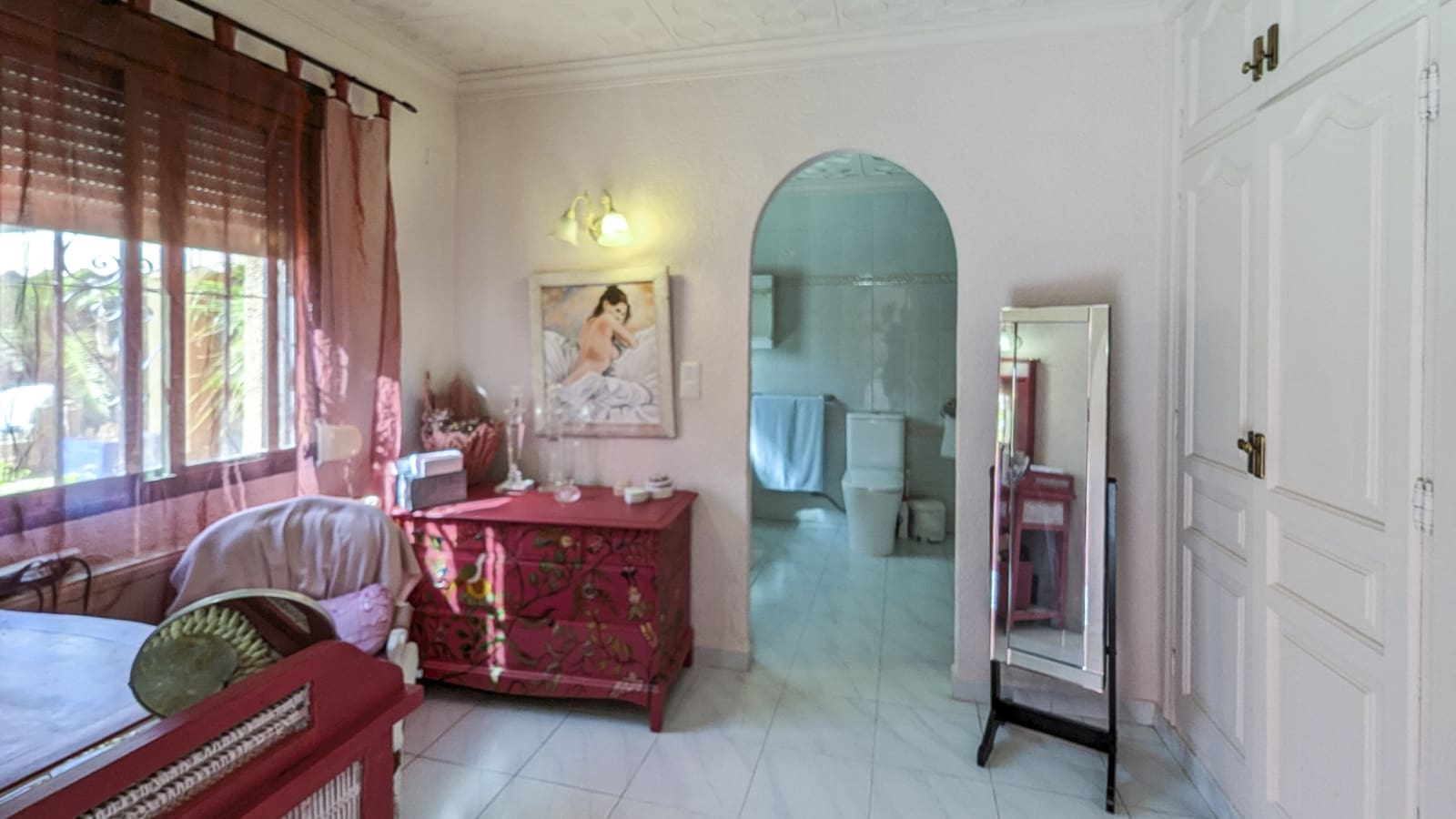 Chalet de 4 habitaciones en Orba en venta con piscina - 599.000 € (Ref: 8477134)