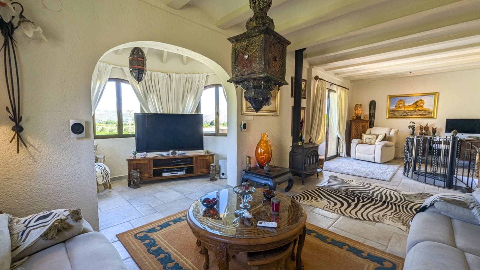 Chalet de 4 habitaciones en Orba en venta con piscina - 599.000 € (Ref: 8477134)