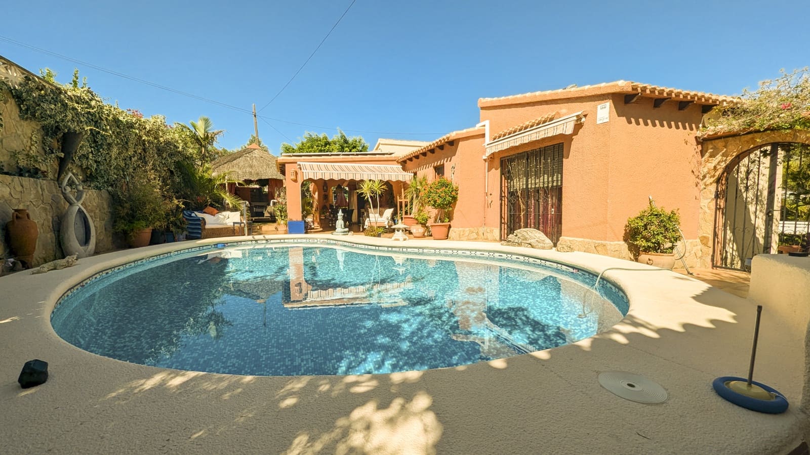 Chalet de 4 habitaciones en Orba en venta con piscina - 599.000 € (Ref: 8477134)
