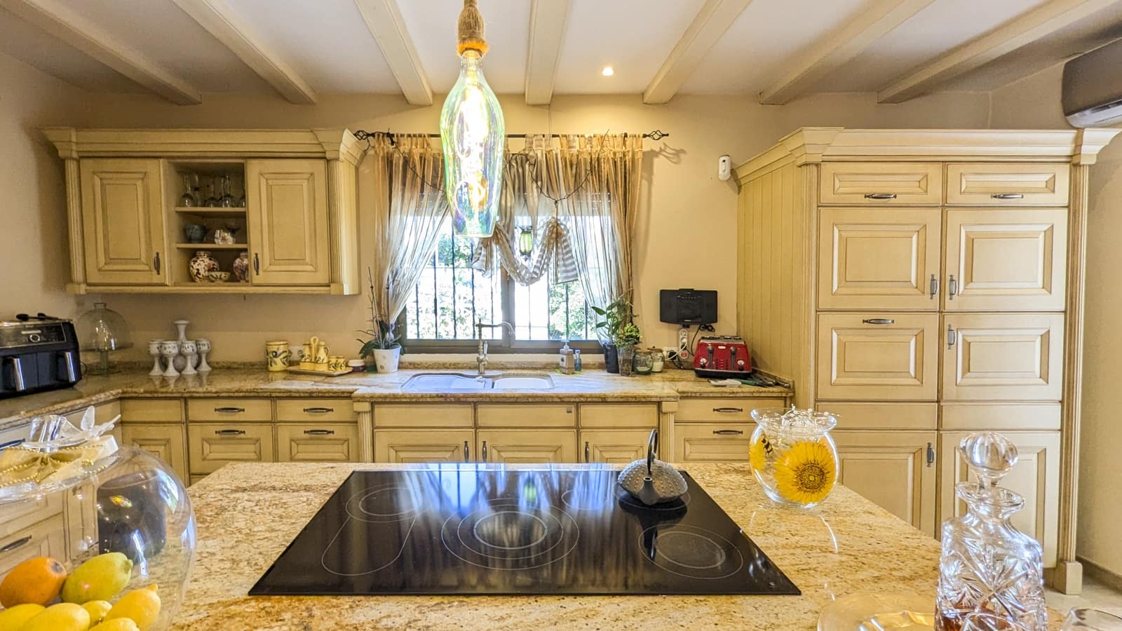 Chalet de 4 habitaciones en Orba en venta con piscina - 599.000 € (Ref: 8477134)