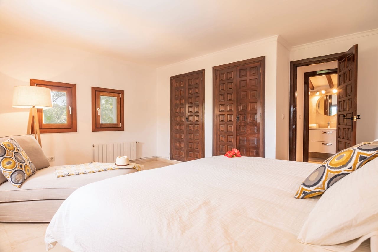 3 bedroom Villa for sale in Javea / Xabia with pool - € 3,500,000 (Ref: 8543933)