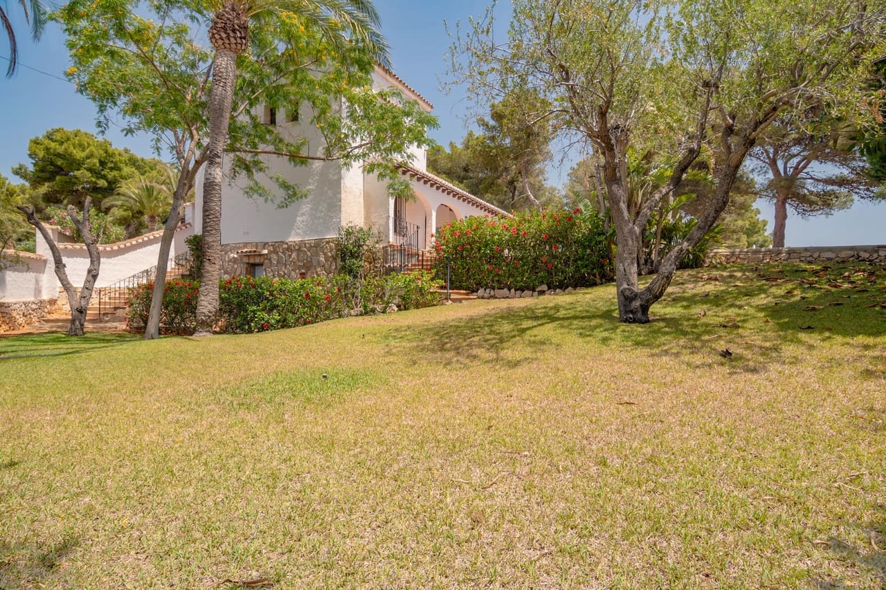 3 bedroom Villa for sale in Javea / Xabia with pool - € 3,500,000 (Ref: 8543933)