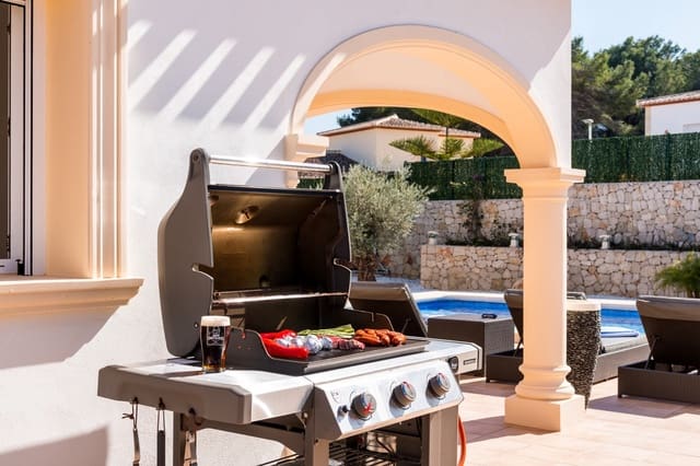 4 soverom Villa til salgs i Javea / Xàbia med svømmebasseng garasje - € 1 475 000 (Ref: 8762308)