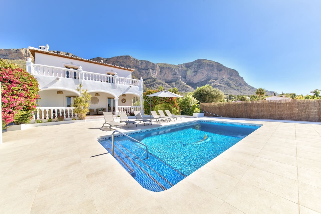 4 makuuhuone Huvila vuokrattavana paikassa Javea / Xabia mukana uima-altaan - 2 500 € (Ref: 8824458)