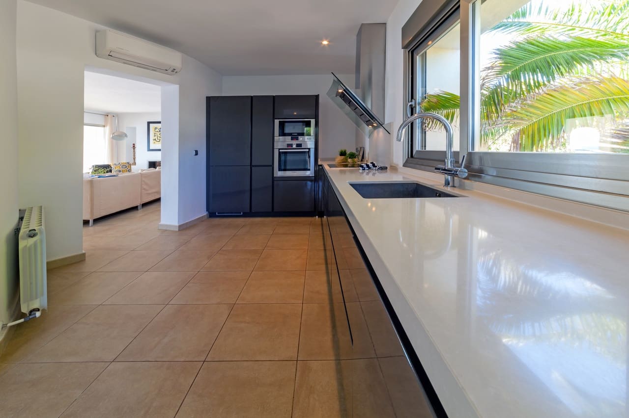 6 makuuhuone Huvila myytävänä paikassa Javea / Xabia mukana uima-altaan - 2 950 000 € (Ref: 9425331)