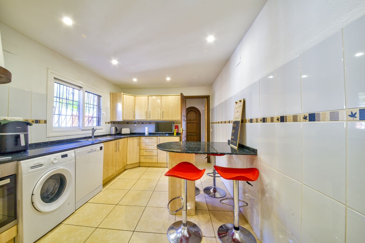 4 bedroom Villa for sale in Javea / Xabia with pool - € 795,000 (Ref: 9428741)