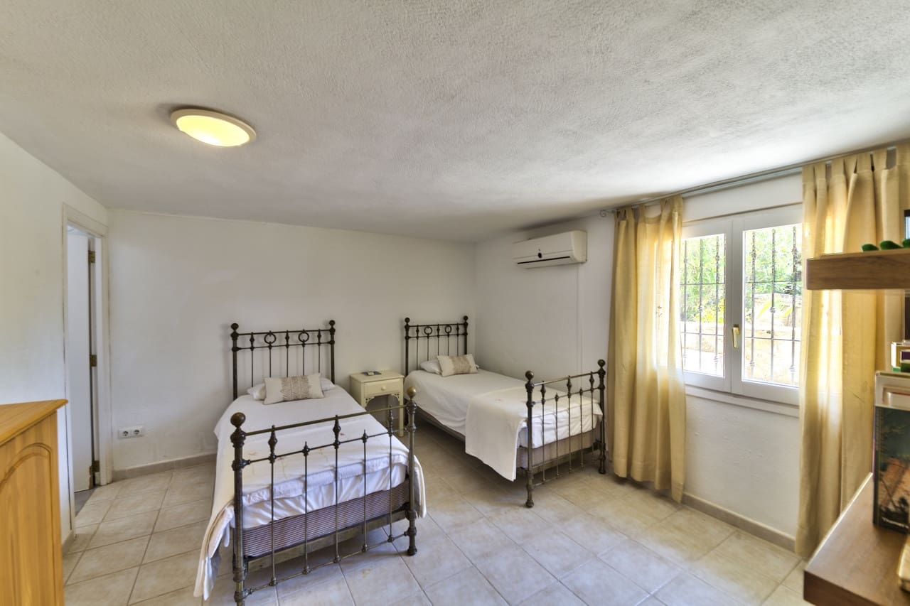 5 bedroom Villa for sale in Javea / Xabia with pool garage - € 1,395,000 (Ref: 9532522)