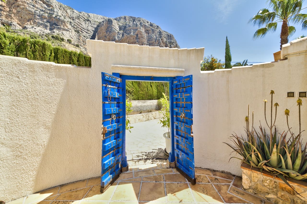5 bedroom Villa for sale in Javea / Xabia with pool garage - € 1,395,000 (Ref: 9532522)