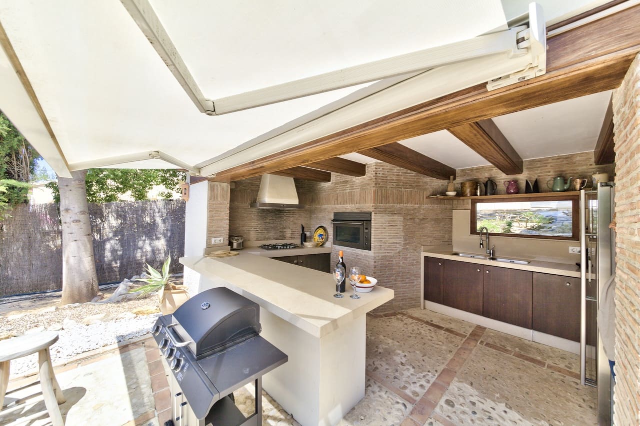 5 bedroom Villa for sale in Javea / Xabia with pool garage - € 1,395,000 (Ref: 9532522)