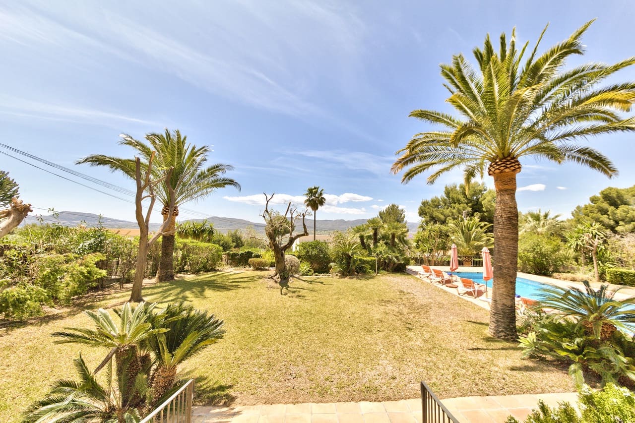 5 bedroom Villa for sale in Javea / Xabia with pool garage - € 1,395,000 (Ref: 9532522)