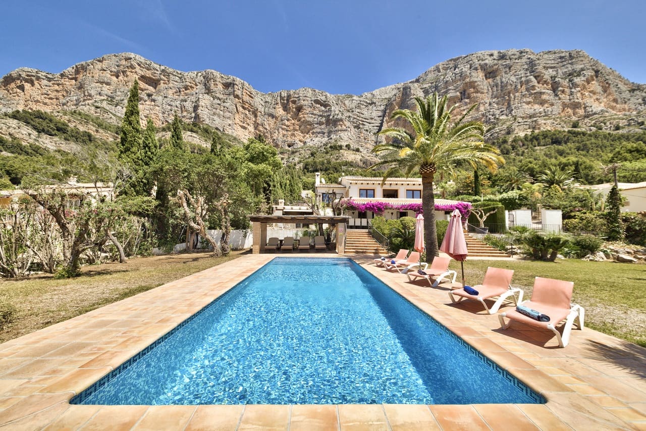 5 bedroom Villa for sale in Javea / Xabia with pool garage - € 1,395,000 (Ref: 9532522)