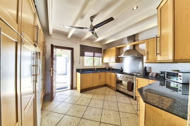 5 soverom Villa til salgs i Javea / Xàbia med svømmebasseng - € 1 250 000 (Ref: 9532522)