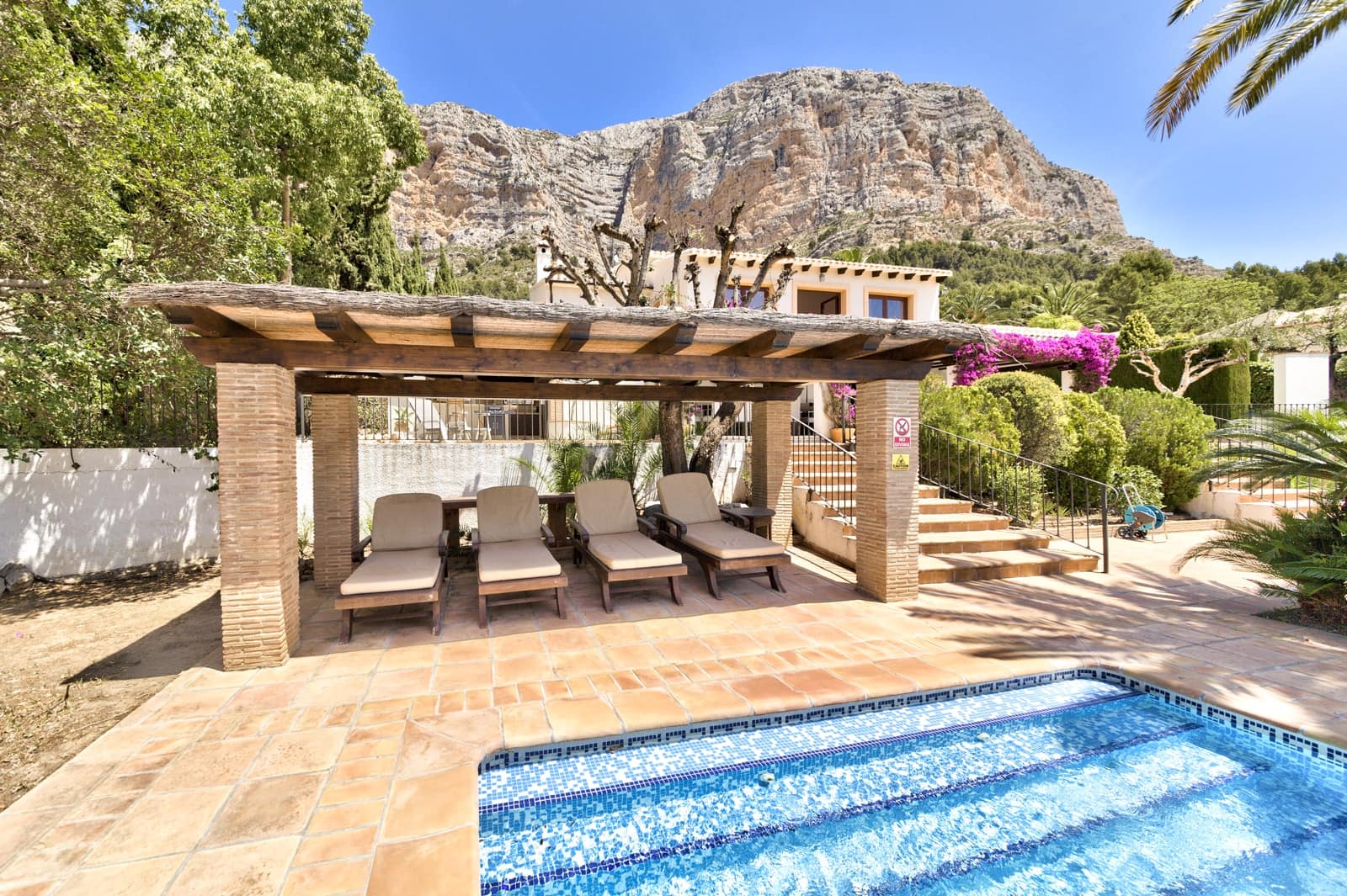 Chalet de 5 habitaciones en Javea / Xàbia en venta con piscina - 1.250.000 € (Ref: 9532522)