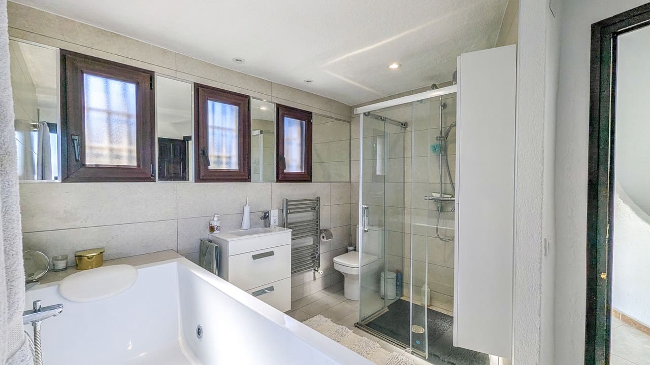 5 bedroom Villa for sale in Javea / Xabia with pool garage - € 970,000 (Ref: 9650982)