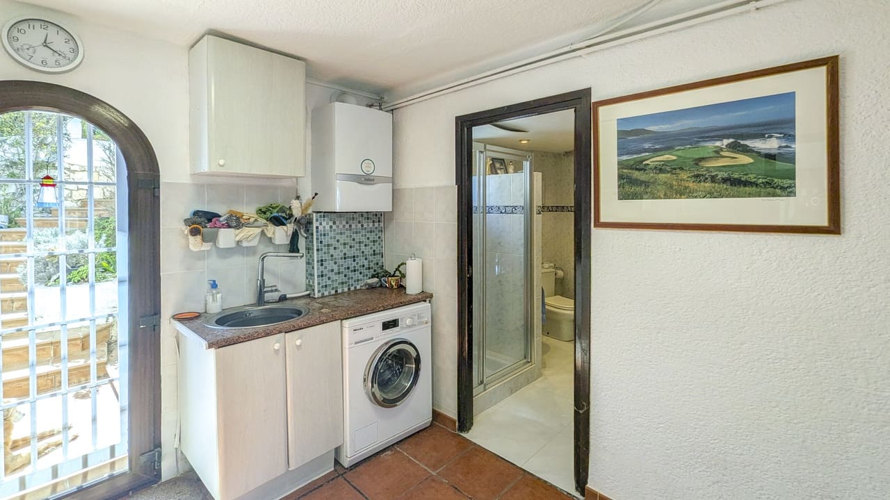 5 bedroom Villa for sale in Javea / Xabia with pool garage - € 970,000 (Ref: 9650982)