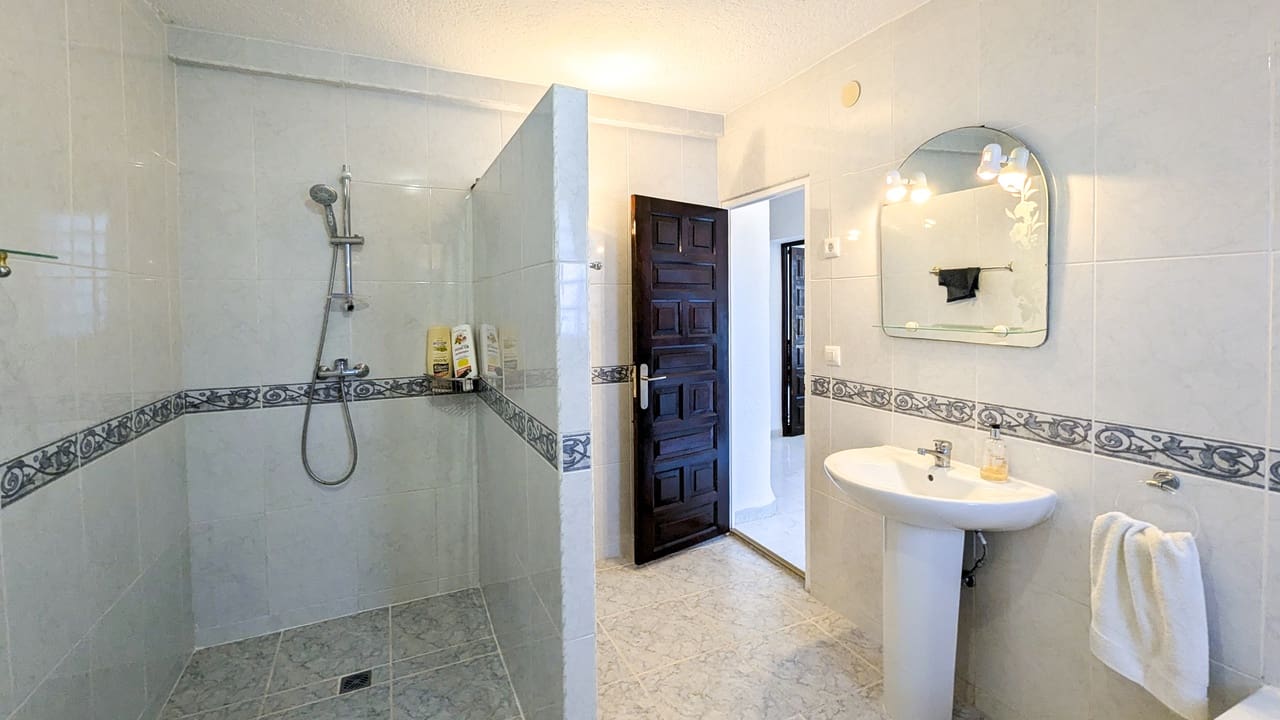 5 bedroom Villa for sale in Javea / Xabia with pool garage - € 970,000 (Ref: 9650982)
