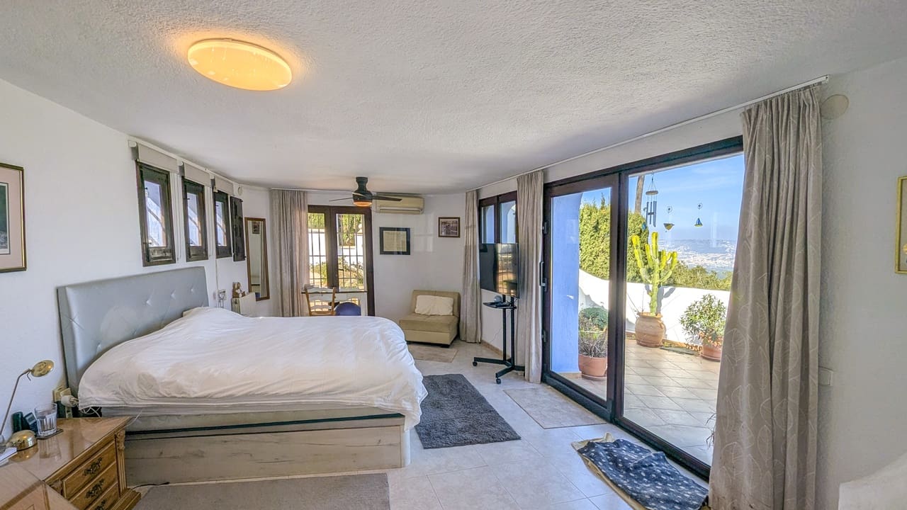 5 bedroom Villa for sale in Javea / Xabia with pool garage - € 970,000 (Ref: 9650982)