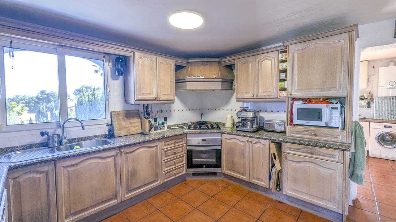 5 bedroom Villa for sale in Javea / Xabia with pool garage - € 970,000 (Ref: 9650982)