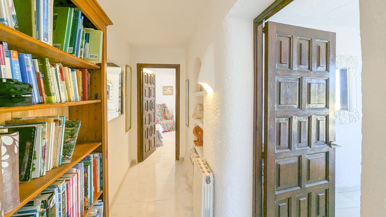 5 bedroom Villa for sale in Javea / Xabia with pool garage - € 970,000 (Ref: 9650982)