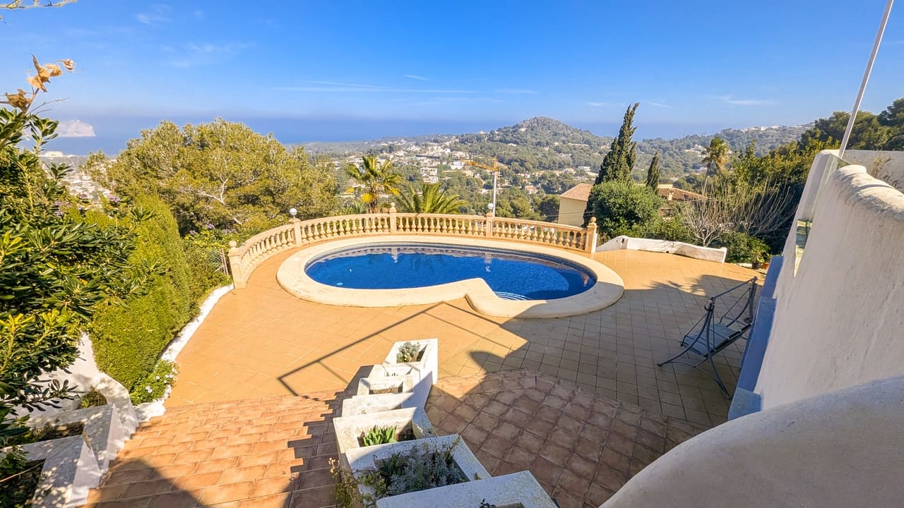 5 bedroom Villa for sale in Javea / Xabia with pool garage - € 970,000 (Ref: 9650982)