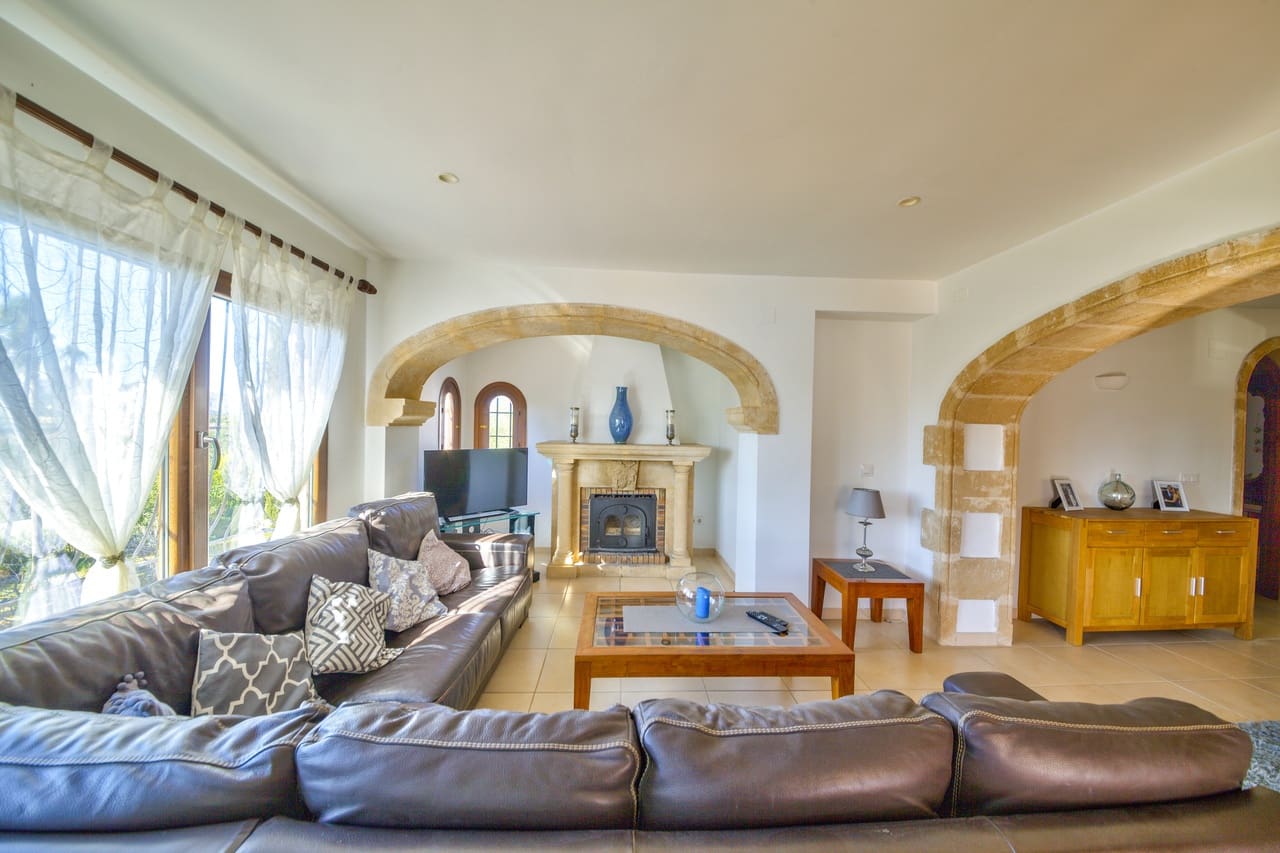 4 sypialnia Willa na sprzedaż w Javea / Xabia z basenem garażem - 795 000 € (Ref: 9715381)