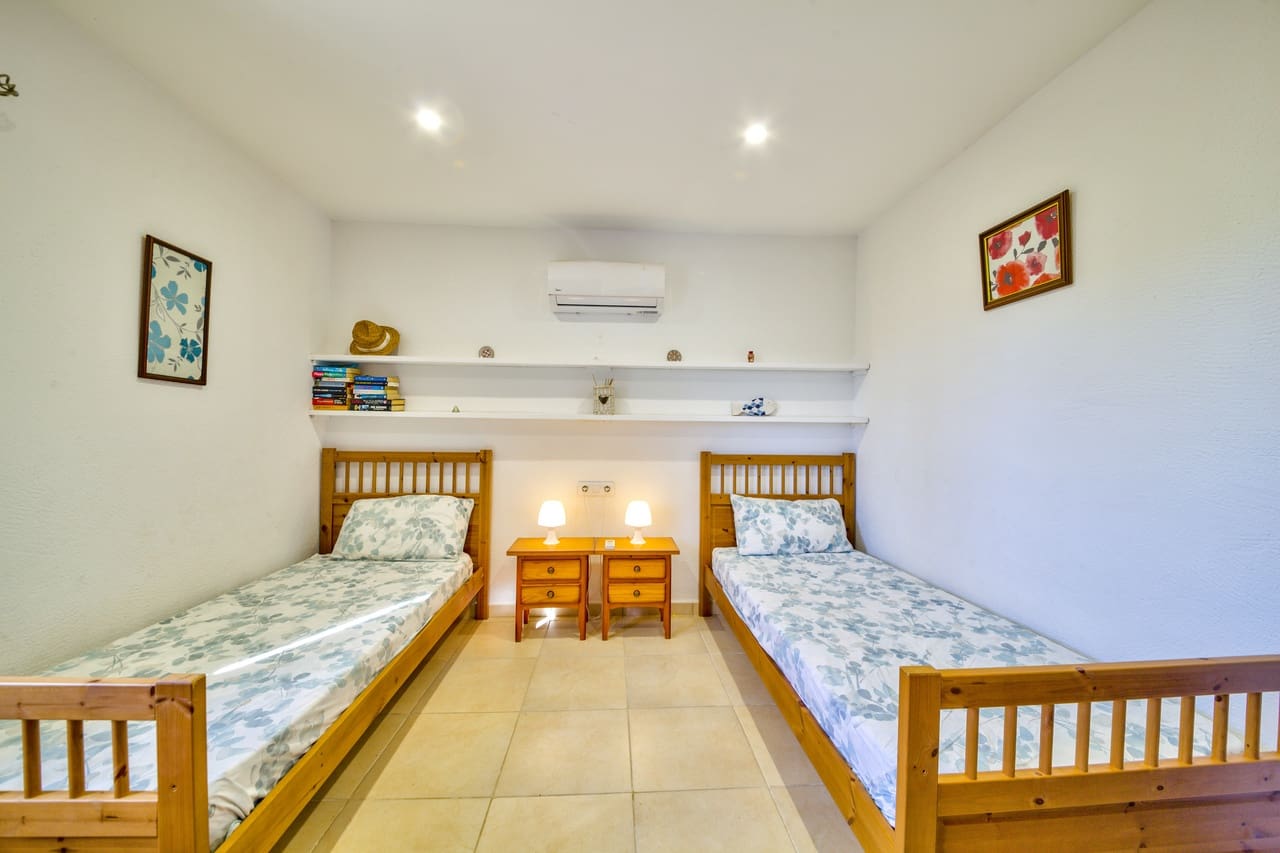 4 sypialnia Willa na sprzedaż w Javea / Xabia z basenem garażem - 795 000 € (Ref: 9715381)