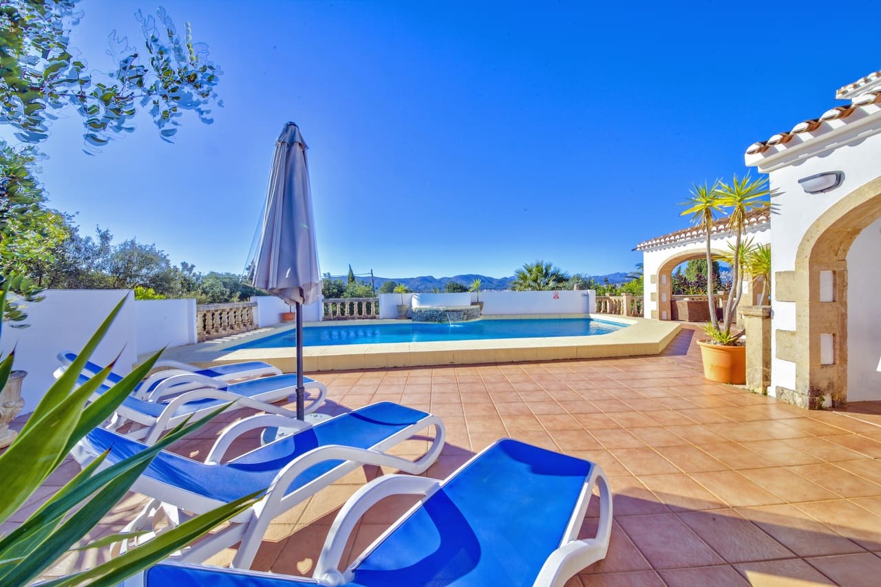 4 sypialnia Willa na sprzedaż w Javea / Xabia z basenem garażem - 795 000 € (Ref: 9715381)