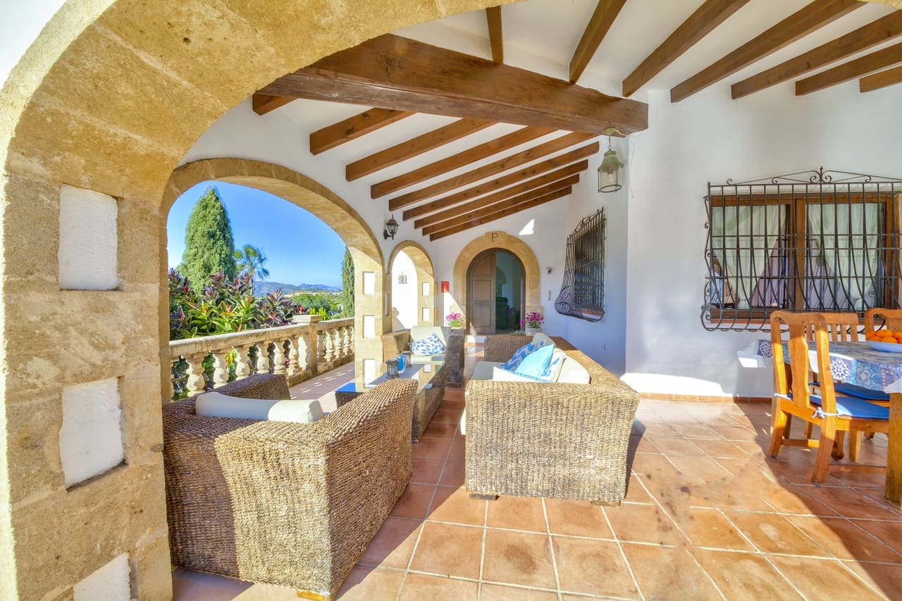 4 sypialnia Willa na sprzedaż w Javea / Xabia z basenem garażem - 795 000 € (Ref: 9715381)