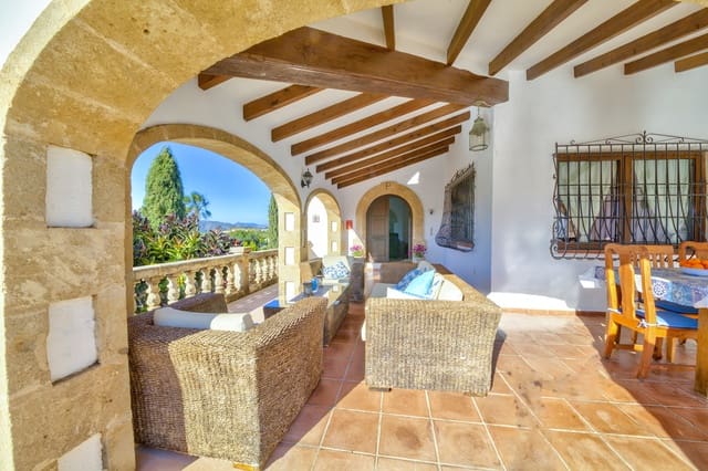 4 sypialnia Willa na sprzedaż w Javea / Xàbia z basenem garażem - 795 000 € (Ref: 9715381)